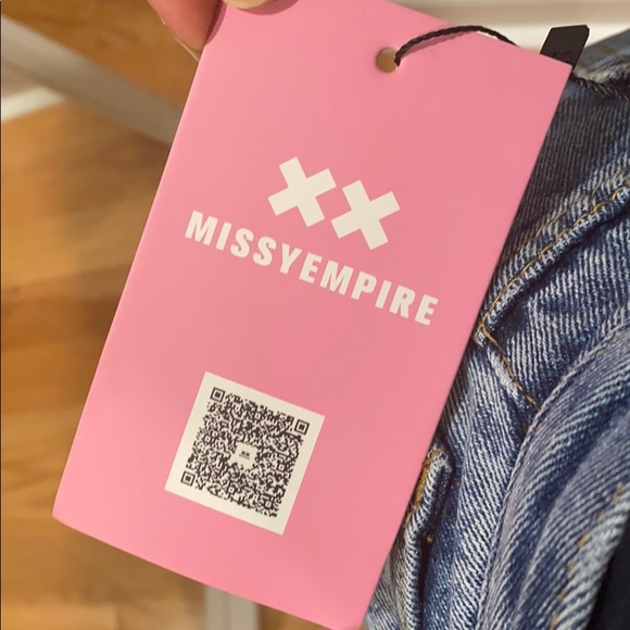 Ripped Knee Straight Leg Pants - Picture 3 of 3